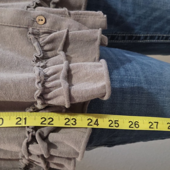 Taupe Ruffled Flowy Top - Picture 4 of 5